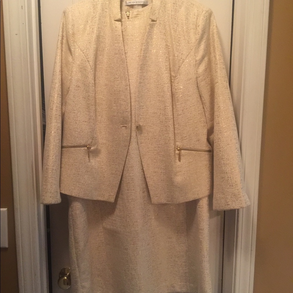 Dress - Picture 3 of 8